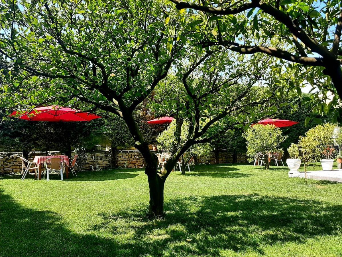 Hotel Vila Arbri Berat Exterior photo